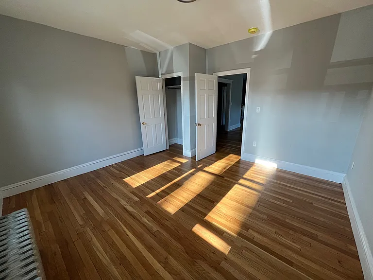 16 Verona St #1R — Photo 13