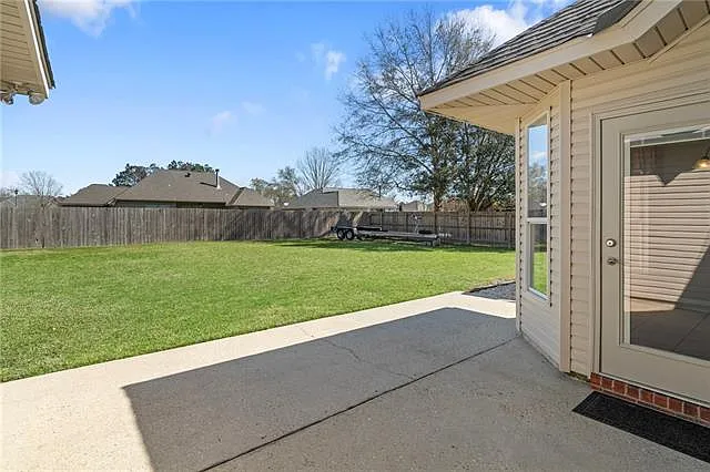 409 Gainesway Dr — Photo 20