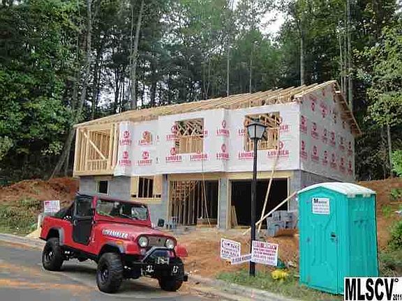 4th image of 609 Whiteoak Cir