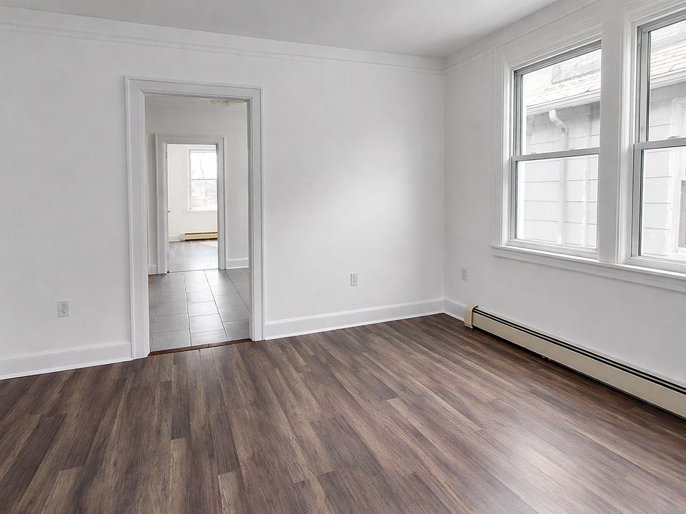1st image of 111-10 14th Ave #2