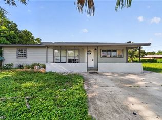 1846 Maple Dr, Fort Myers, FL 33907