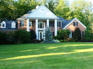 7429 Worlington Dr, Solon, OH 44139
