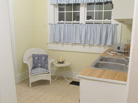 4th image of 2308 Peachtree St