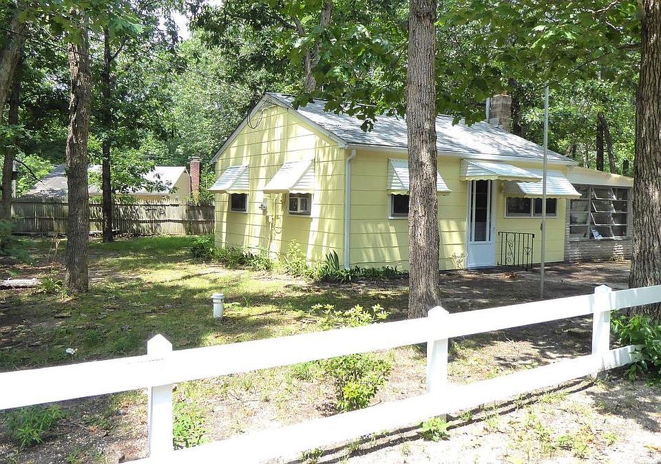 1st image of 135 Daffodil Rd