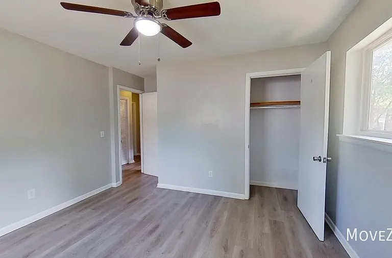 510 Wesley Ave — Photo 33