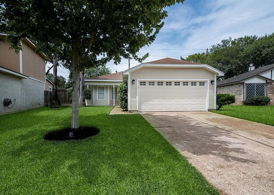Welcome to 11802 Yearling Dr.