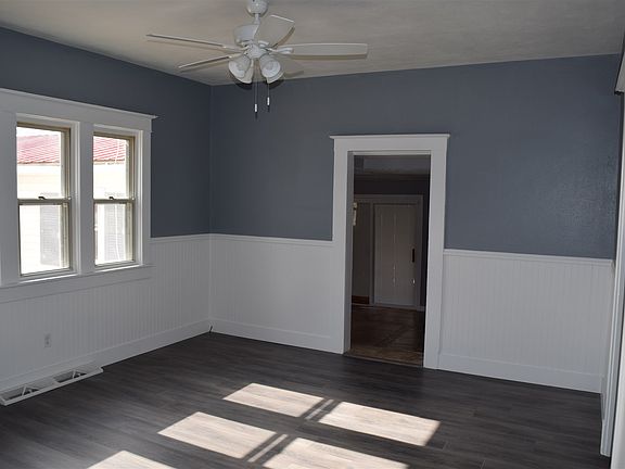 4th image of 323 Arcade Ave