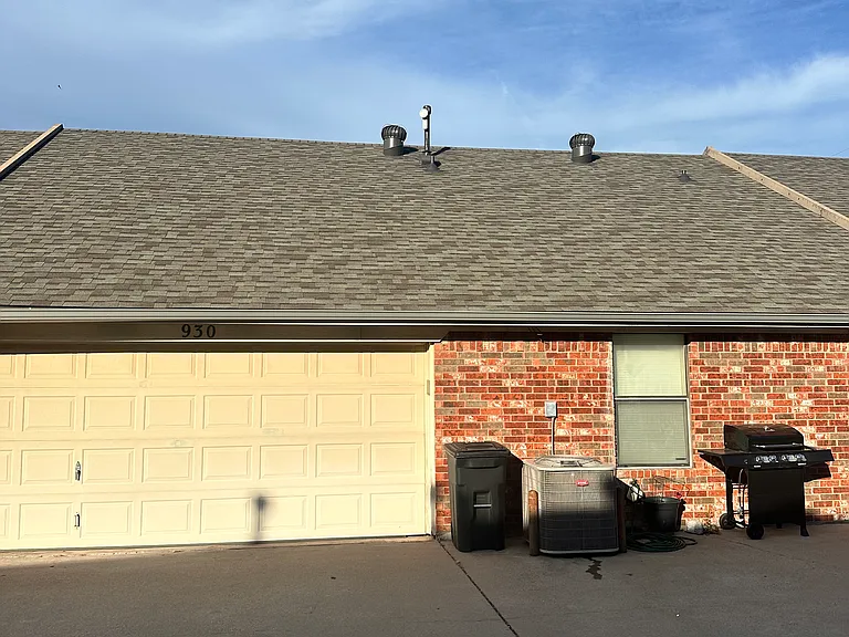 928 Austin Ct — Photo 12
