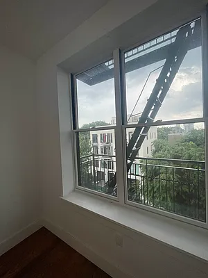 Rented by Cityside Rentals Corp | media 8