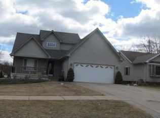 2833 Reflection Ave, Waterford, MI 48328