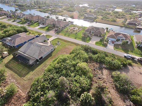 5th image of 8161 Antwerp Cir