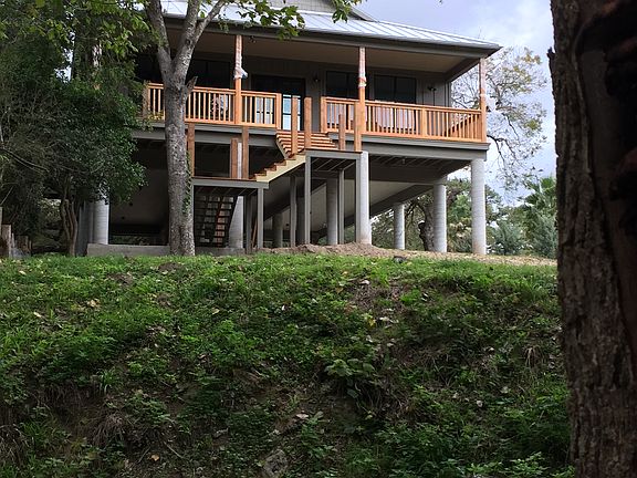 4th image of 1220 Sleepy Hollow Ln