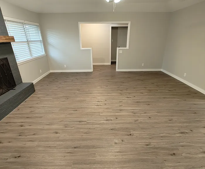 2404 Northtown Ct — Photo 5