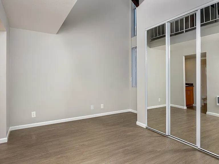 Windward Village Apartments — Photo 37