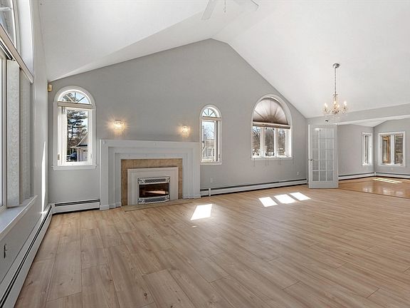 4th image of 12 Newell Rd