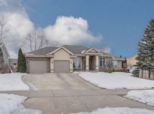 481 Medinah St, Oregon, WI 53575