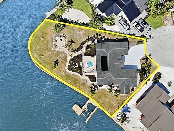 3rd image of 675 Randy LN