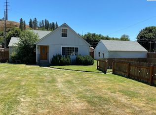 1612 Cedar St, Colfax, WA 99111