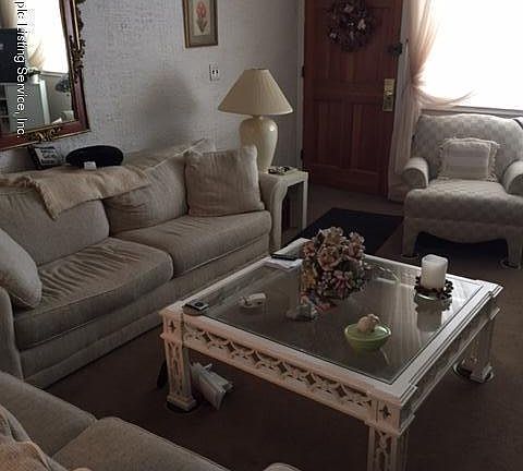 3rd image of 448 Retford Ave