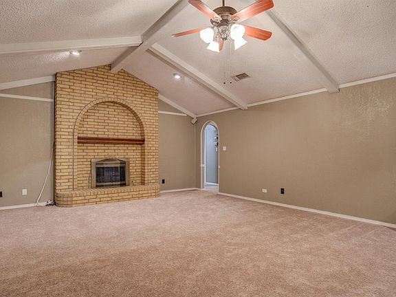 5th image of 121 Dogwood Ln