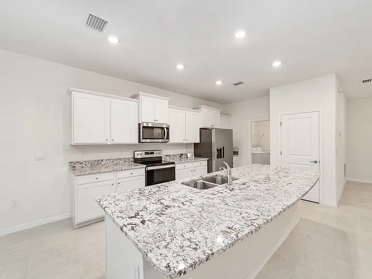 4665 NW 51st Terrace Rd — Photo 16