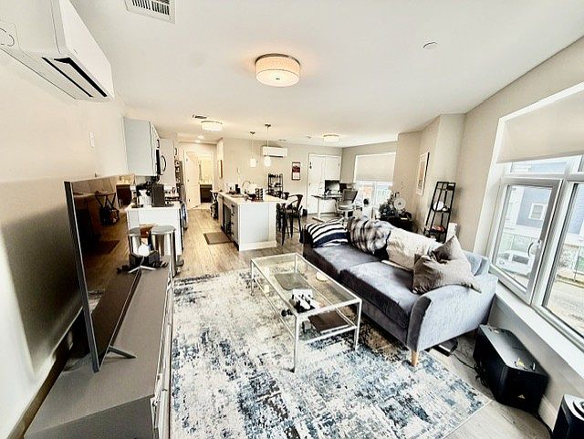 1st image of 882 Massachusetts Ave #3A