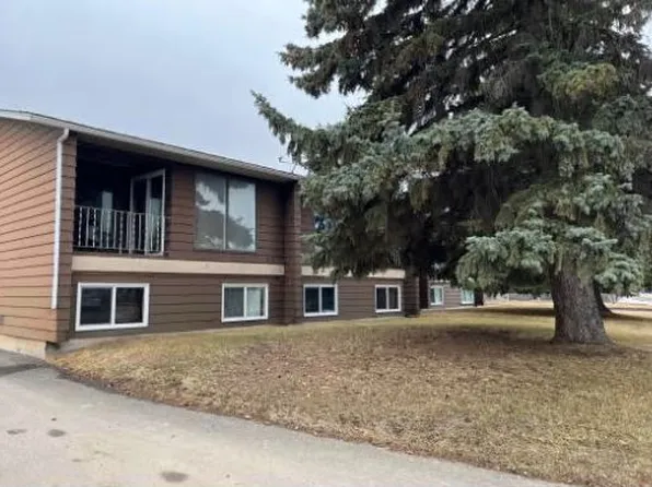 4813 54th St #3, Olds, AB T4H 1G4