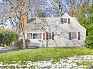 150 Sunnydale Rd, Trumbull, CT 06611