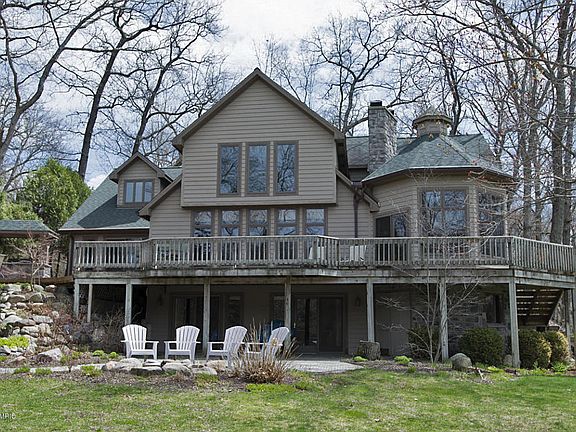 2nd image of 5714 Laura Dr