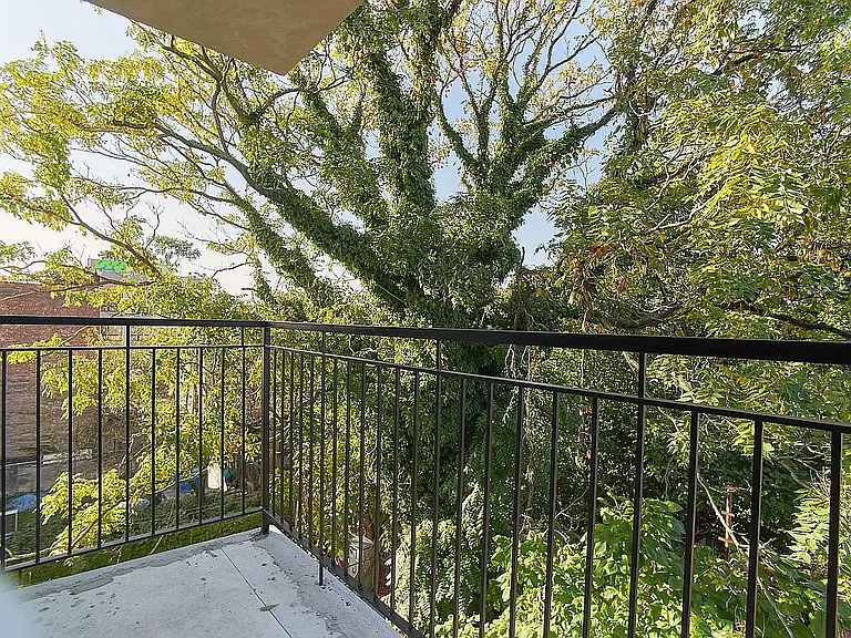 3215 Clarendon Rd #3R — Photo 8