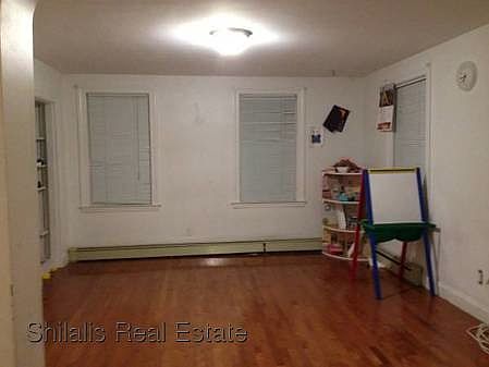 2nd image of 189 Wellesley Ave #2