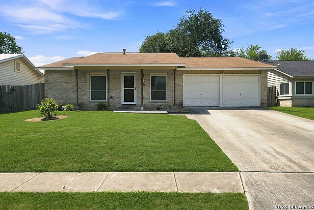 3 bed, 2.0 bath, 1359 sqft, $1,650 — Photo 1