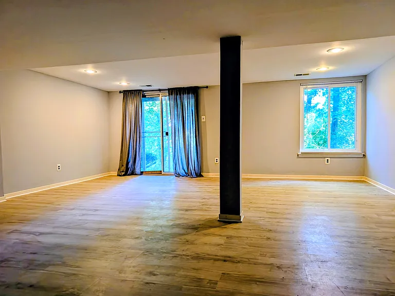 37 Whitehall Ct — Photo 21