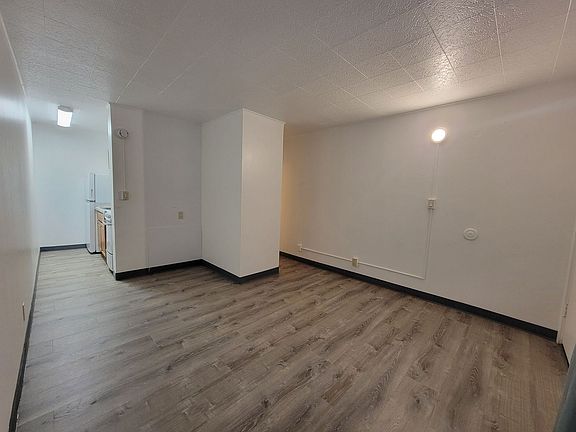 2nd image of 711 W Willoughby Ave #5
