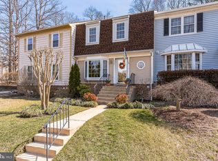 7303 Rolling Oak Ln, Springfield, VA 22153
