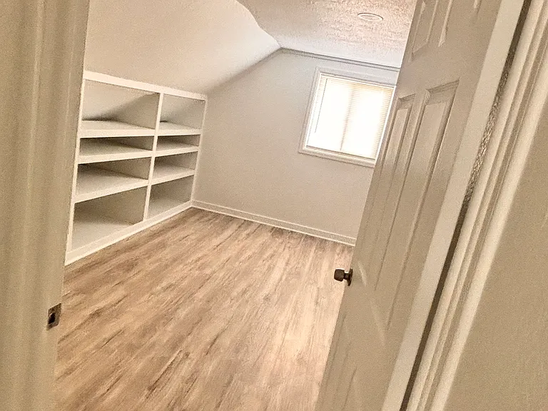 3790 Elm St — Photo 3
