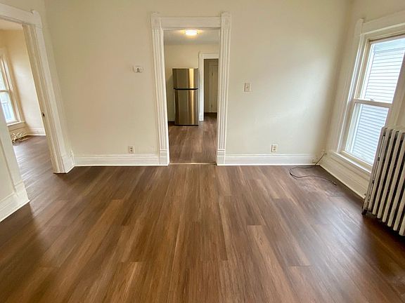 3rd image of 211 Apple St #2