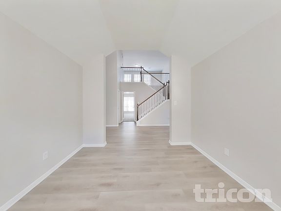 3rd image of 6834 Oaken Gate Way