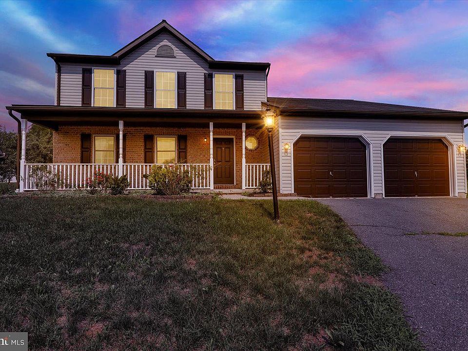 1st image of 208 Crystal Cir
