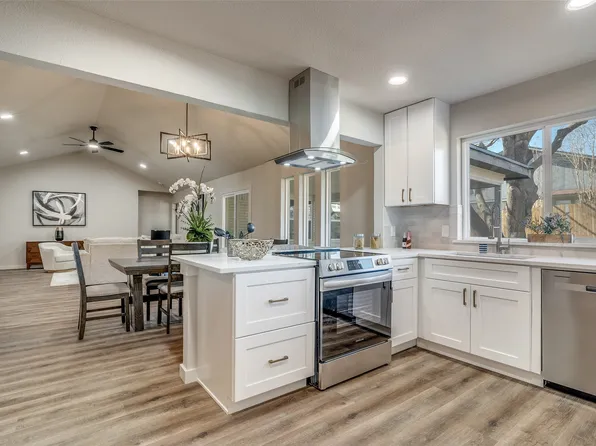 229 Lansford Dr, Benbrook, TX 76126