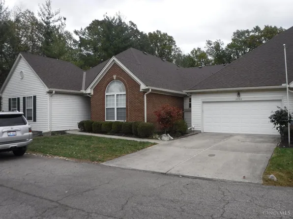 2202 Traverse Creek Dr, Milford, OH 45150