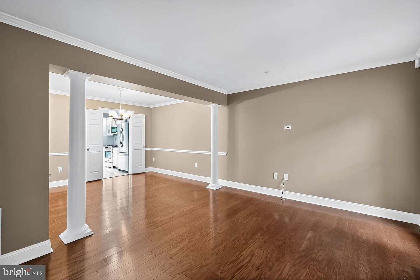 4 bed, 3.5 bath, 1956 sqft, $3,750 — Photo 4