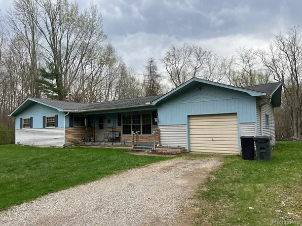 2681 Flint River Rd, Lapeer, MI 48446