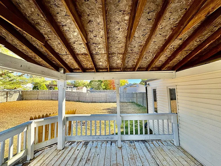 16 Indian Hill Ln — Photo 16