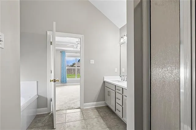 409 Gainesway Dr — Photo 14