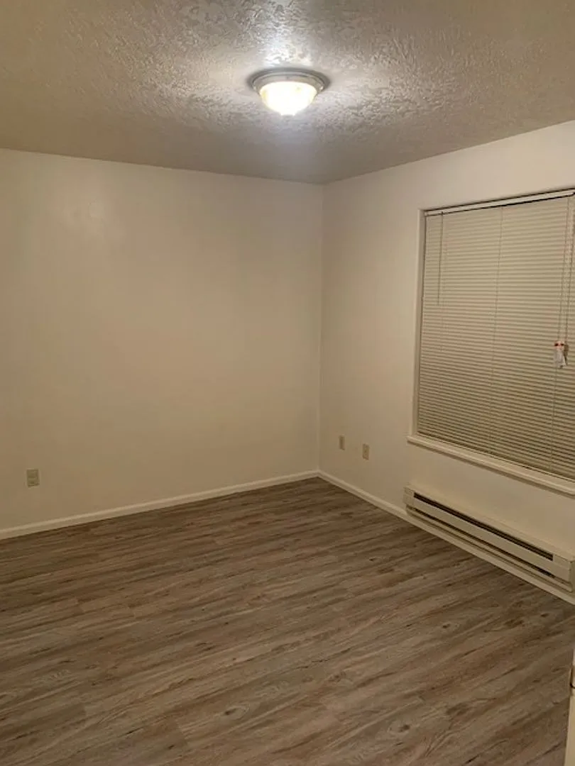 705 Benjamin Ave Duplex — Photo 1