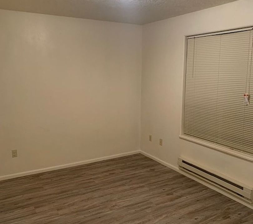 1st image of 705 Benjamin Ave