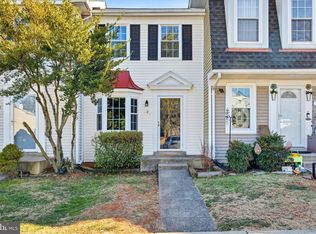 9 Alden Ct, Sterling, VA 20165