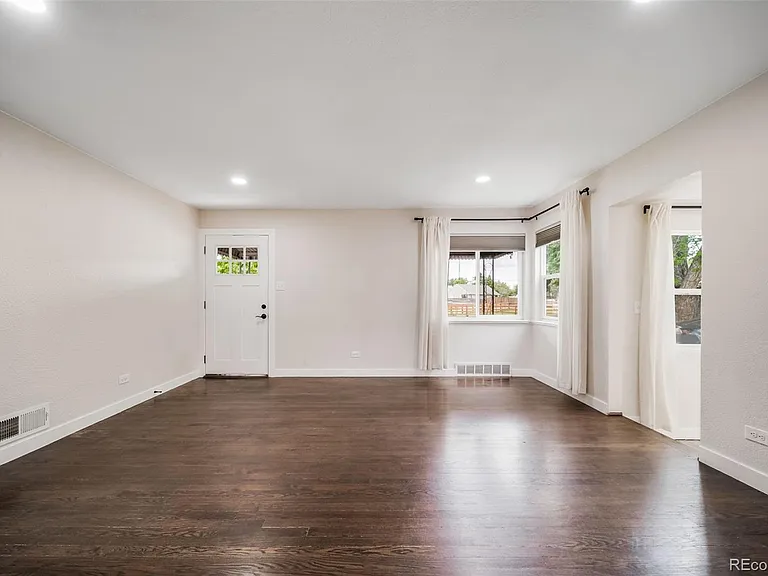 2395 S Irving St — Photo 4