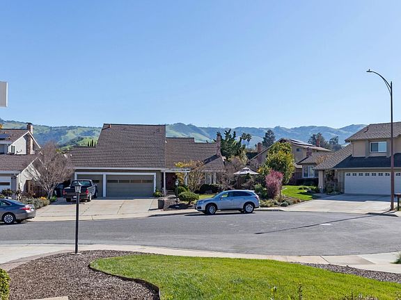 4th image of 5361 Prince Estates Ct
